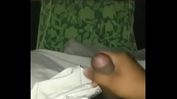 Preview 4 of Sis Wif Bro - Cholo arrecho pajeandose