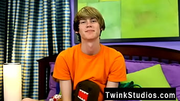 Preview 4 of Virgin Blod 17 Year - Hot twink Elijah White is another Florida-native twink,  he was sent