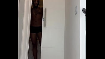 Preview 1 of Johnny Sins Rahyndee James - Gosta de chocolate amor ?