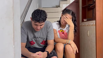 Preview 1 of Holi Bf Sexy - ven Sarita,  juguemos bajo las escaleras: peque&ntilde_a latina recibe dura folla de su hermanastro mayor.