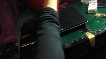 Preview 3 of Leggins Hd - FRANCESCO SEI BRUTTO QUANTO LA FAME E MERITI SOLO I PIEDI E LA PUZZA PER SEGARTI