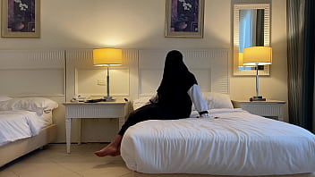 Preview 1 of Cocuga Siktirdi - Met an Arab girl in a hotel