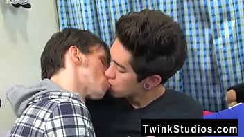 Preview 3 of Video Za Sex Amber Luti - Gay movie of Alex Todd leads the conversation here and ultimately