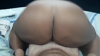 Preview 3 of Latina Velatina - Amiga rabuda cavalgando no meu pau