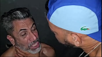 Preview 3 of Romantic 5min 3g Xvideos - Homem maduro se deliciando no penes de um trabalhador que pediu um sexo oral. - FULL RED