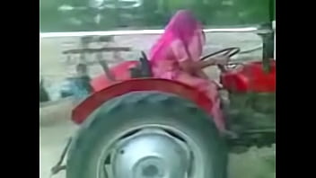 Preview 3 of Dog Sex Xnxx Video - rajasthani women driving tractor