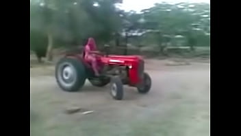 Preview 1 of Dog Sex Xnxx Video - rajasthani women driving tractor