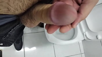 Preview 3 of Purexxx Films - Horinha do almo&ccedil_o no trampo,  bora aproveitar pra fazer um carinho #XOTAAWARDS #PINTOAWARDS #punheta #littlecock #littled...