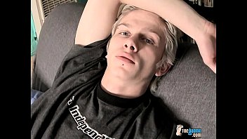 Preview 1 of Violacion Ascensor - Hung Straight Boy Solo Stroke