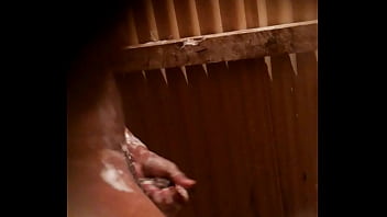 Preview 4 of Free Video X Video Bengali - Tomando banho na obra.