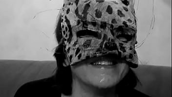 Preview 4 of Hiv Ass Biting - C&eacute_dille,  ou la gloutonne masqu&eacute_e (NB)