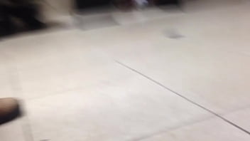 Preview 1 of Rasi Fake - Culiadera en el ba&ntilde_o de la terminal Panam&aacute_