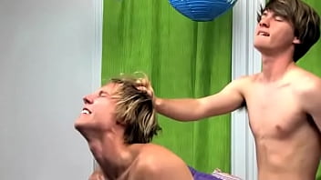 Preview 4 of Painful Bat Pussy Penetration - 4 3