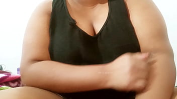 Preview 1 of Mother Fists Daughter Pussy - Srilankan lady showing natural boobs