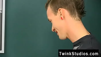 Preview 1 of Slut Blond Moms - Twinks XXX Dylan Chambers is none too amazed when Chris Jett