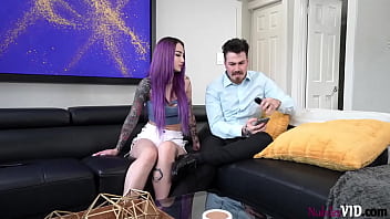 Preview 1 of Amrecan Xxxx - Valerica Steele in Family Pies S31-E2 Stepdad Accepts Apology