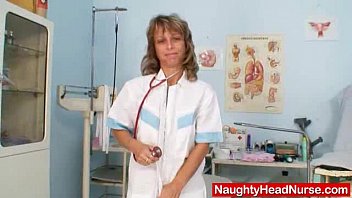 Preview 1 of Fzmfyujmi - Skinny cougar gray nurse toys her piss hole on gynochair