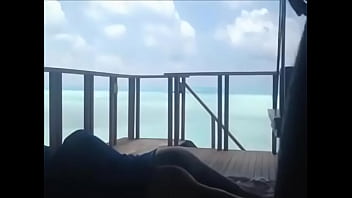 Preview 4 of Accidental Public Cum - Tremenda folla a este flaquito y q pinga se jala este negraso