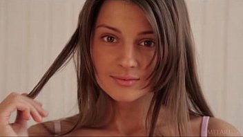 Preview 1 of Prety Wife Help Porn - 533B3B4F