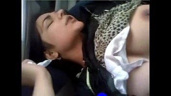 Preview 4 of Porn In C Grade Bollywood Movie - Hermosa gordibuena tetona follada en el auto