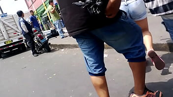 Preview 2 of Bugil Belakang Rumah - shorcito jeans