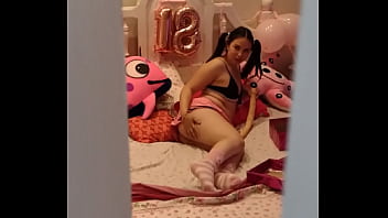 Preview 3 of Brazerth - Short - Encuentro a mi vecina tocandose y yo con el pingo al palo