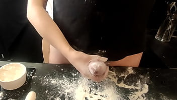 Preview 3 of Sex Gane Japanese - Cooking dick for dinner. Part 1/3. Jerking off and breading a penis in flour.