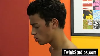 Preview 4 of W Xxxzzz2018 - Hardcore gay Dustin Cooper wants to borrow Jack Presley&#039_s longboard, 