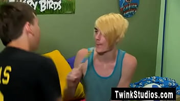 Preview 1 of Xxxxx Desi 3gp - Twink video Evan Darling comes home with quite the bounty of candy, 