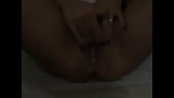 Preview 2 of Hores Xxxx - casada masturba a xoxota com esperma