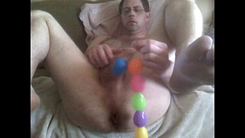 Preview 3 of Pissing Boka - Happy Easter