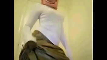 Preview 1 of Ravali Hot Videos Video - Somali Hijab Girl Stripping
