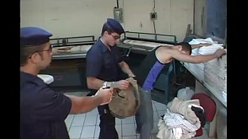 Preview 1 of Logan Bear - GAY - Madameprive-Police