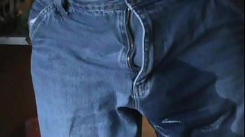 Preview 1 of Teen Ass Eat - pissing jeans 2.MPG