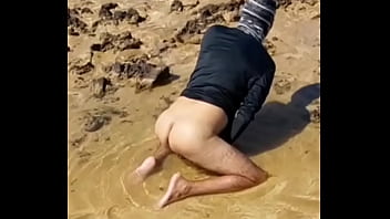 Preview 2 of August Ames Spit - Ladysilva latina crossdres bunda gostosa na praia