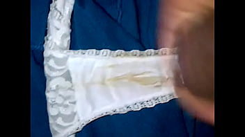 Preview 2 of Poren Xxx Vixo - masturbandose con calzones de socorro