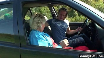 Preview 2 of Desi Kvdo Com - Car driver bangs granny whore