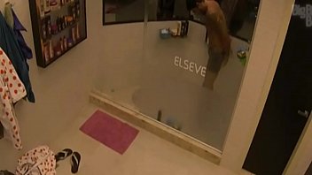 Preview 2 of Slifics Com - Diego Banho Pelado BBB14