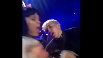 Preview 3 of Indean Deshi Sex - miley kiss at katy perry by &Oslash_liver &Oslash_ziris