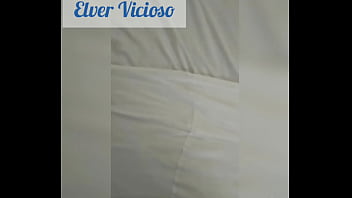 Preview 1 of Teen Peludinha Na Webcam - Slutty blonde shemale licks balls