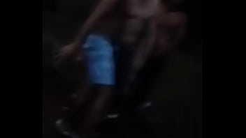 Preview 3 of Mom Blackmaild Sex - V&iacute_deo flagra pega&ccedil_&atilde_o gay em festa do carnaval 2014 de Floripa