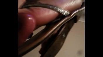 Preview 1 of Atletis Body Girl - footjob from my wifey _) so bomb no cumshot :/ request in comments plz for video