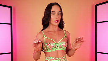 Preview 3 of Best Mom Son Hd - Fruity Lingerie Try On - Hannahjames710