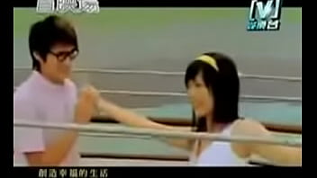 Preview 3 of Saniyleooni - MV