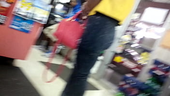 Preview 1 of House Wife Kidnape - ass frm the side