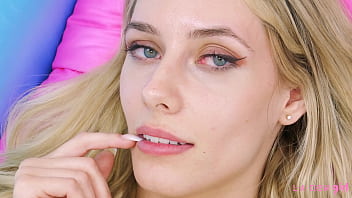 Preview 1 of Bf Xxx Viodi - Hot blonde naked close-up