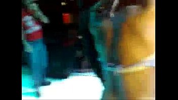 Preview 2 of Musilm Xnxn - LOIRONA MOSTRANDO OS SEIOS NO BAILE FUNK