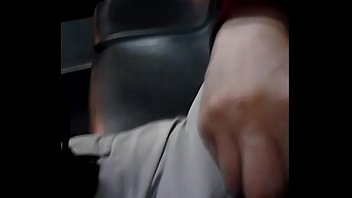 Preview 4 of Dj Maza Hindi Sex - Punheta no &ocirc_nibus em Curitiba