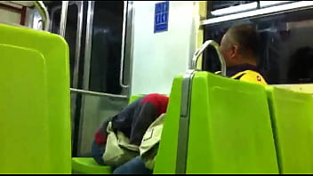 Preview 3 of Clair Mommy - Mamando en el metro