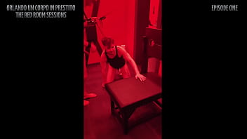 Preview 1 of First Time Hard Core Fuck - ORLANDO FLORES UN CORPO IN PRESTITO - THE RED ROOM SESSIONS - EPISODE 1